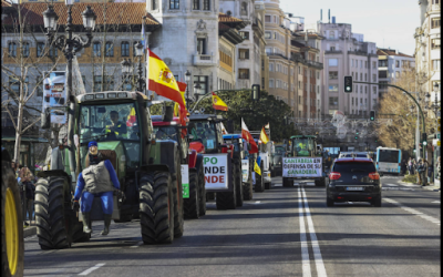 MÁS DE 400 TRACTORES Y MILES DE PERSONAS LANZAN UN SOS POR EL CAMPO DE CANTABRIA